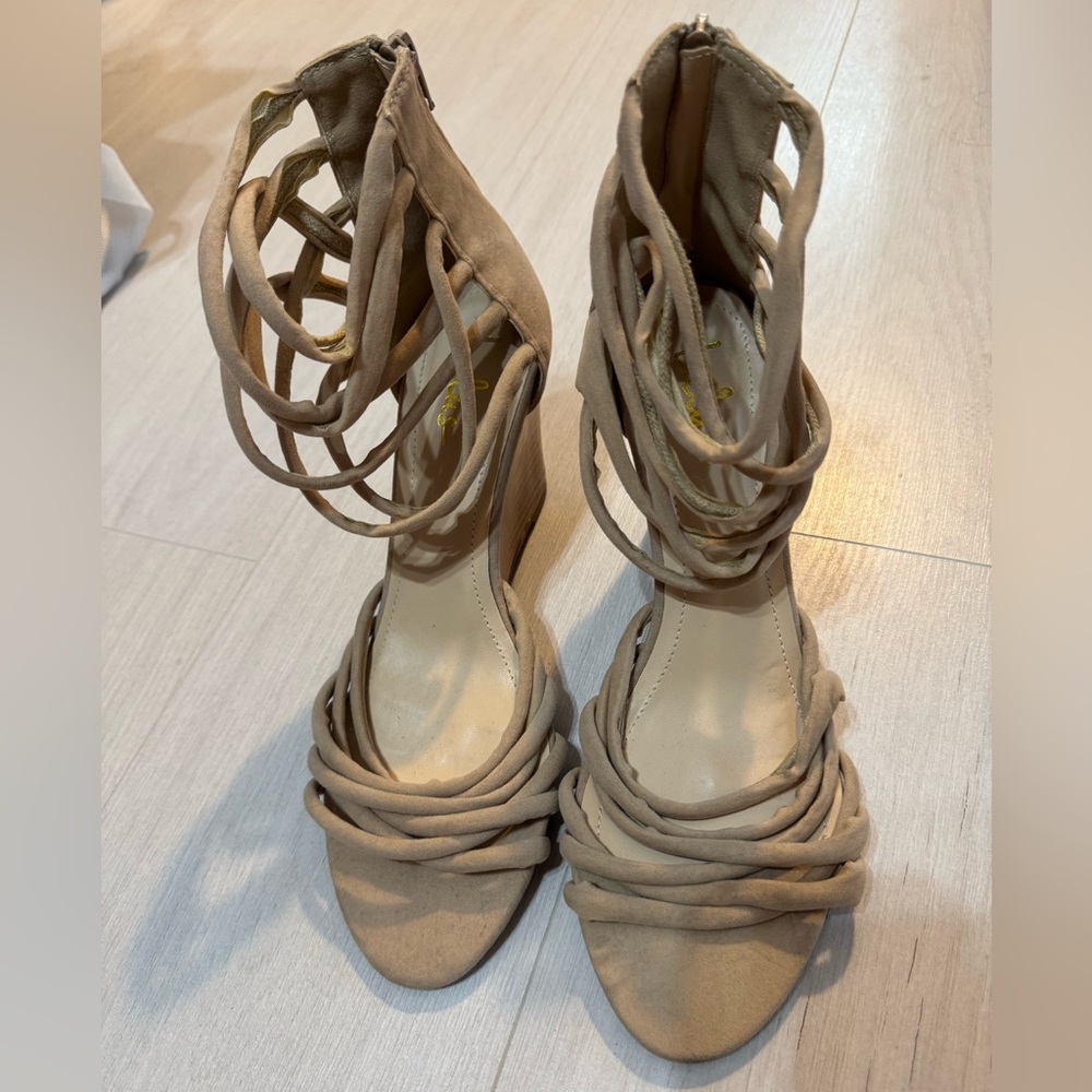 NWOT - Never worn - Lulu's Tan Strappy Wedge Sandals